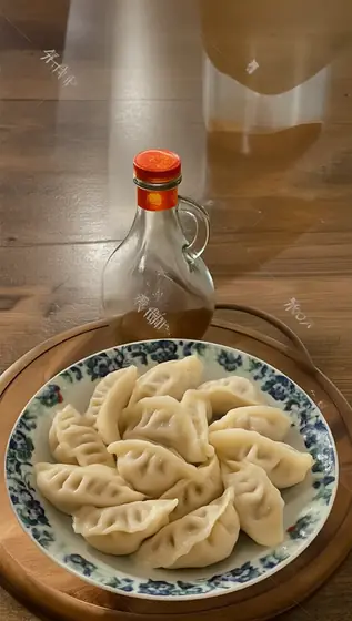 a tray with a plate of dumplings and a bottle of syrup, a stock photo by Emperor Huizong of Song, featured on pexels, sa